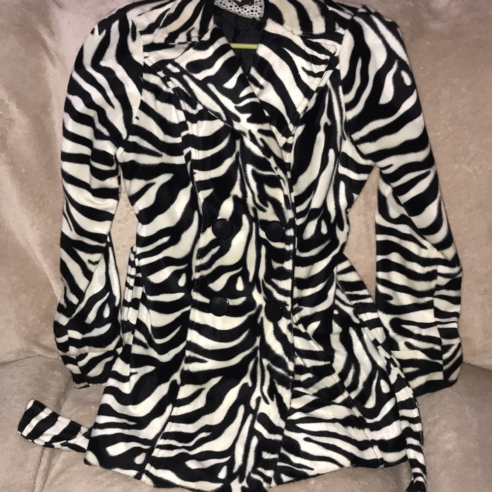 Heart soul black and white tiger striped jacket size small 💕 - Picture 9 of 9